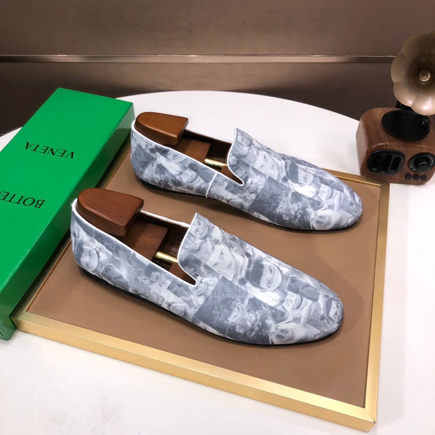 Men's shoes 💰460💰 [Botteg Venetta (BV)] (wallet shoes) exclusive new model official website new model The upper is made of high-quality top calfskin. Delicate feel and flowing luxurious texture. Tailor-made for refined men to create a noble aura. Detailed and regular Mark hand-stitching. Smooth lines. Full sheepskin lining, comfortable to wash sweat. 38-44